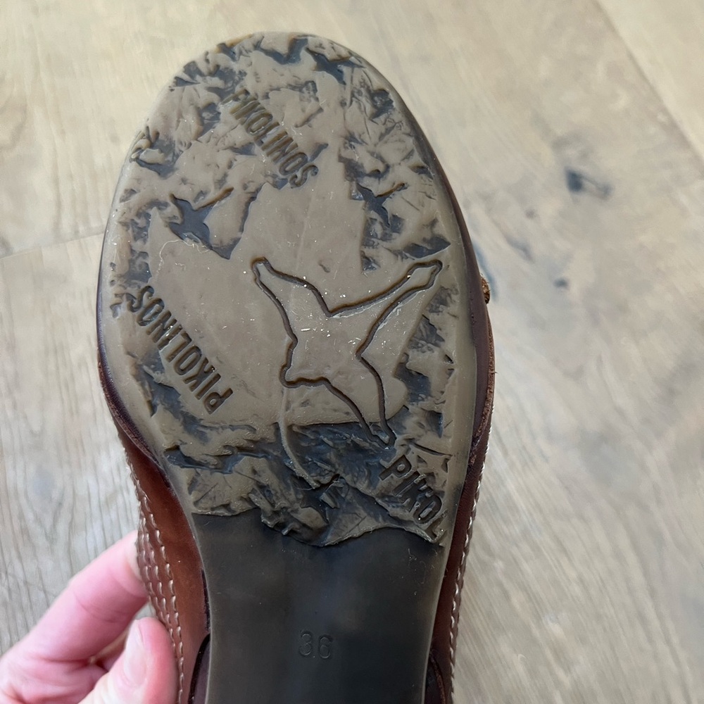 Pikolinos gorgeous brown leather low heeled women’s shoes in size 6.5 - Picture 12 of 15